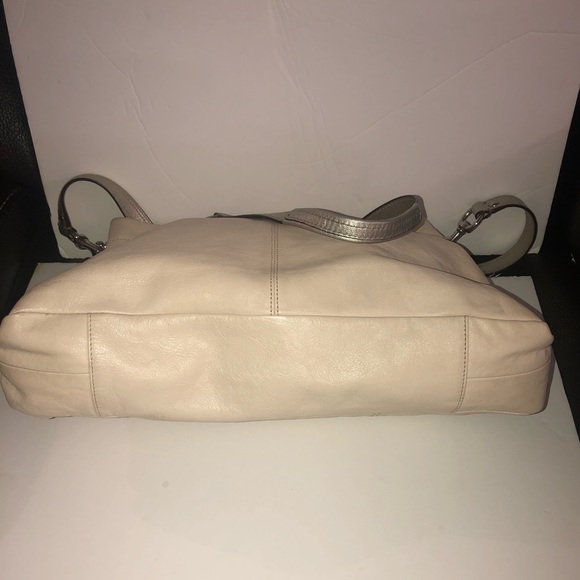 Coach Leather Handbag Purse Leather Ivory White & Silver - Picture 4 of 7